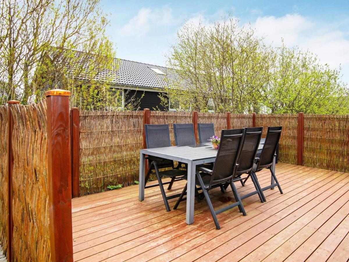 6 Person Holiday Home In R M Lakolk Экстерьер фото