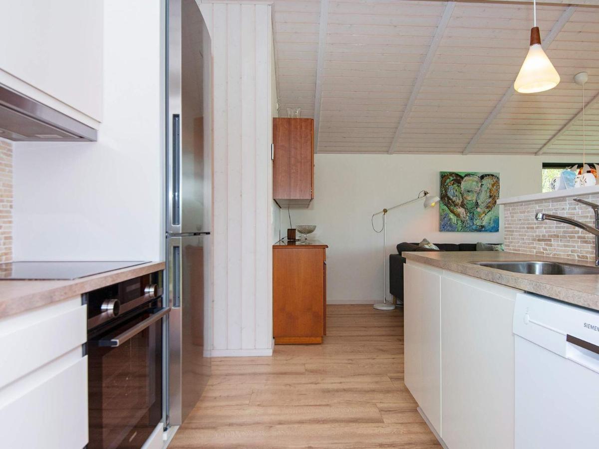 6 Person Holiday Home In R M Lakolk Экстерьер фото