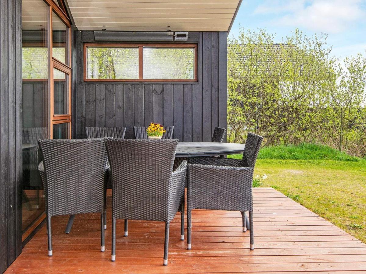 6 Person Holiday Home In R M Lakolk Экстерьер фото